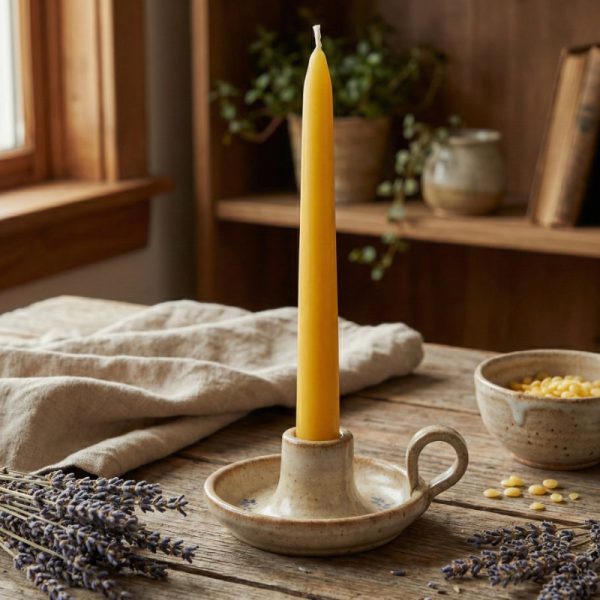 Sveča iz čebeljega voska za svečnik
