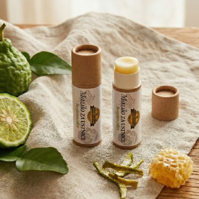 naravno mazilo za ustnice bergamotka